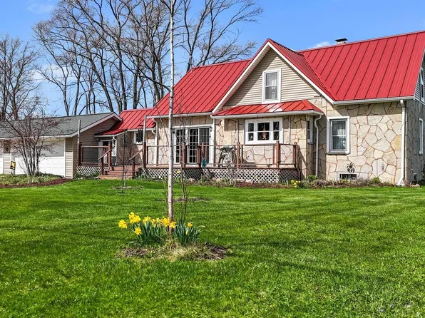 4652 Cairn Hwy, Kewadin, MI 49648