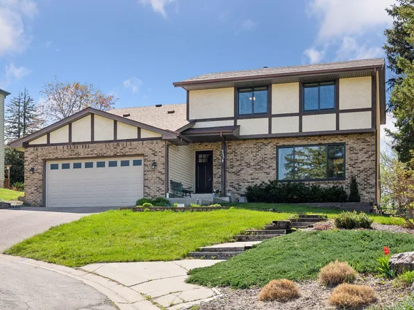 335 18th Ave N, South Saint Paul, MN 55075