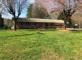 2544 N Berry St, Germanton, NC 27019