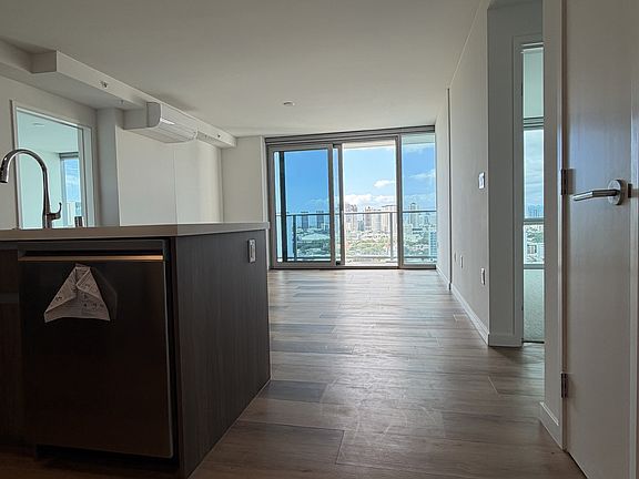 2nd image of 1515 Liona St #2516-1