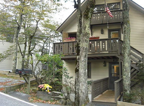 3rd image of 104 Mariah Cir