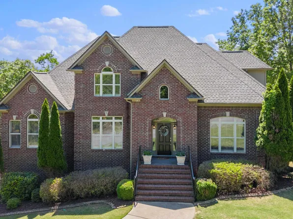 718 Longwood Pl, Gardendale, AL 35071
