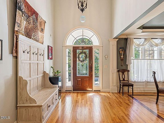 3rd image of 77 Windham Way