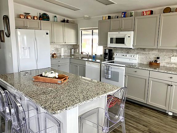 2nd image of 26392 Lexington Dr #225