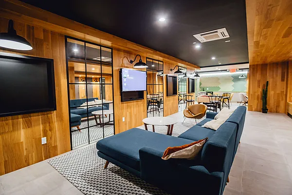 Rented by Nooklyn NYC LLC | media 32