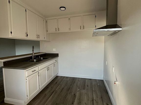 5th image of 1443 W 105th St #16