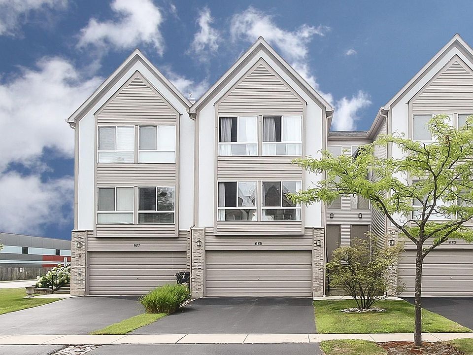 1st image of 685 Diamond Pointe Dr