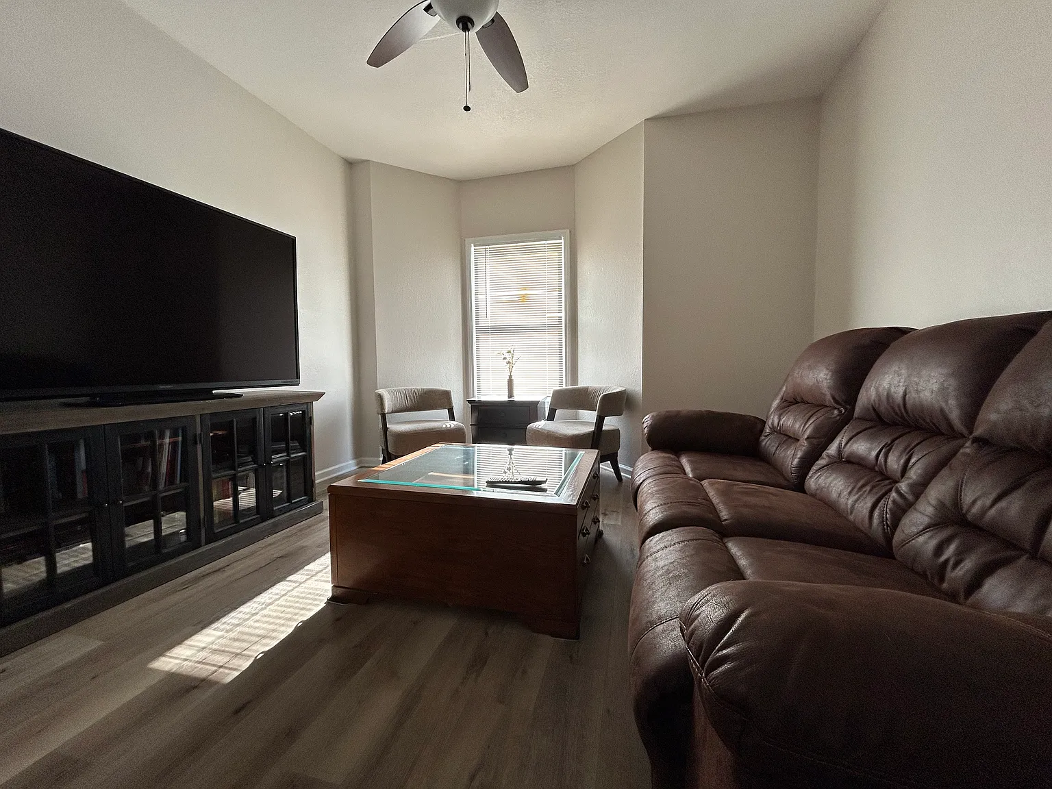 1449 W 50th St — Photo 3