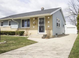 8532 W Lawrence Ave, Milwaukee, WI 53225