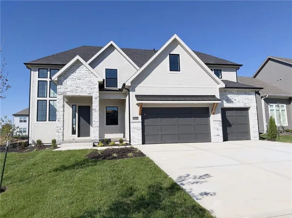 18504 Windsor St, Overland Park, KS 66085