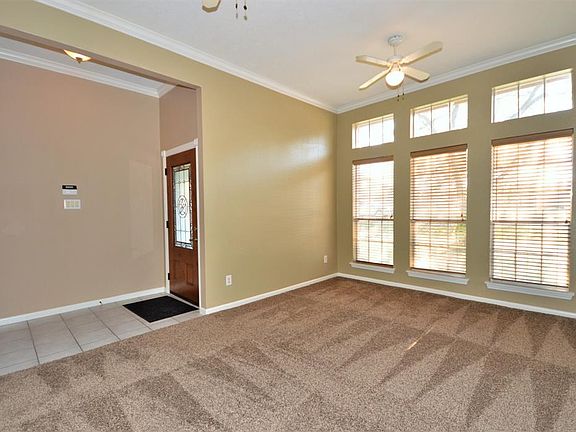4th image of 2118 Shasta St