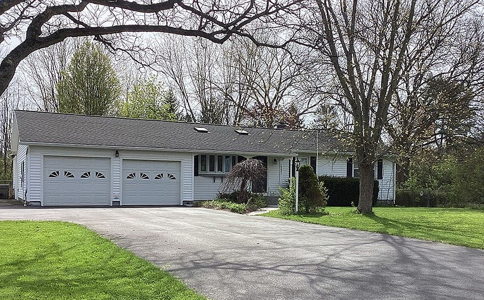 1st image of 1731 Hanshaw Rd