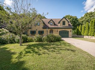 126R Mount Pleasant Ave, Gloucester, MA 01930