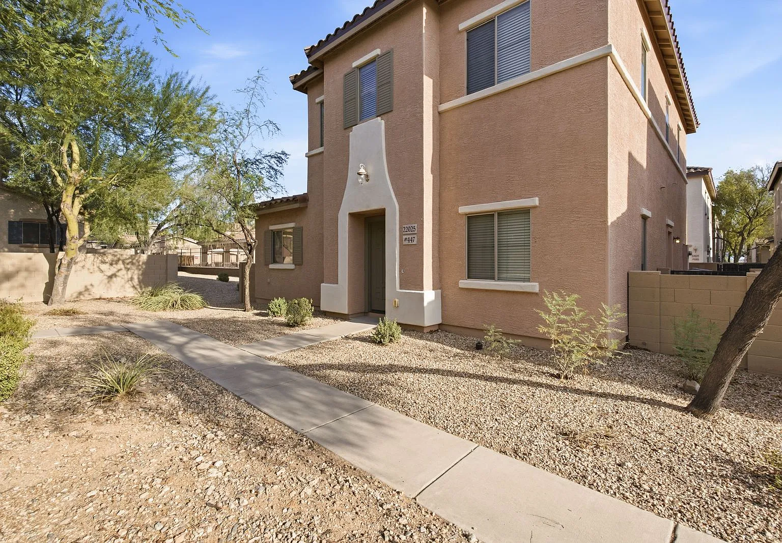 4 bed, 1574 sqft, $2,000 — Photo 2