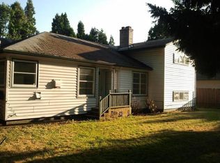18620 NE Halsey St, Portland, OR 97230