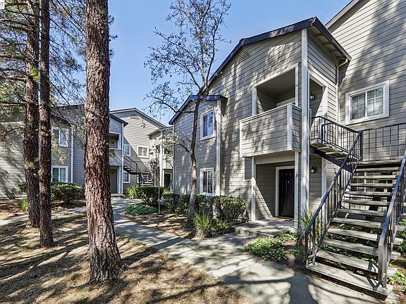 3rd image of 630 Canyon Oaks Dr APT D