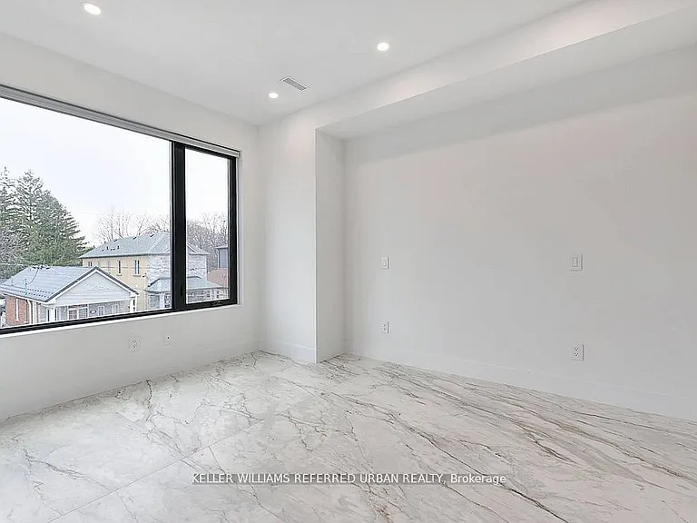 613 Harvie Ave — Photo 17