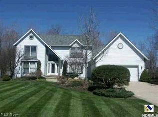 6245 Coldstream Dr, Cleveland, OH 44143