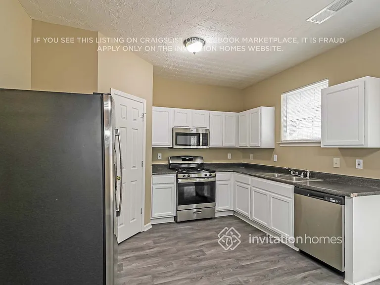 3924 Shenfield Dr — Photo 8