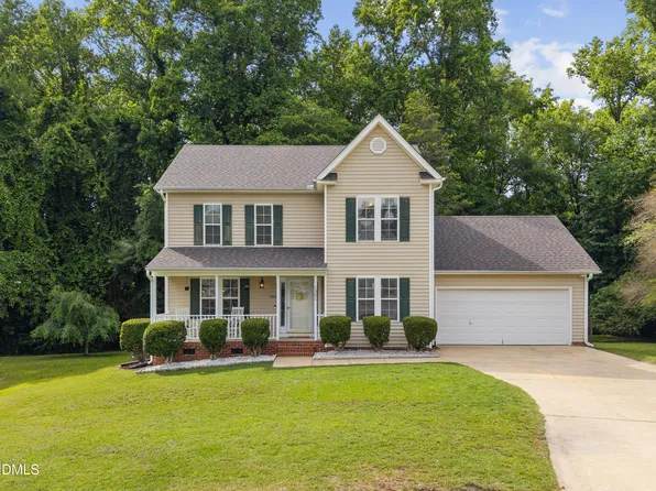 1301 E Stonemason Dr, Fuquay Varina, NC 27526