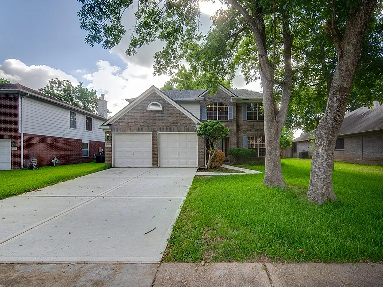 17143 Summer Hollow Dr — Photo 1