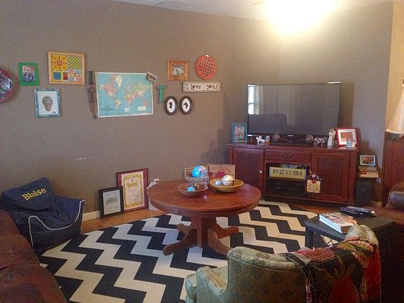 2nd image of 842 S Pioneer Dr