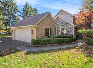 4506 Golf View Dr, Brighton, MI