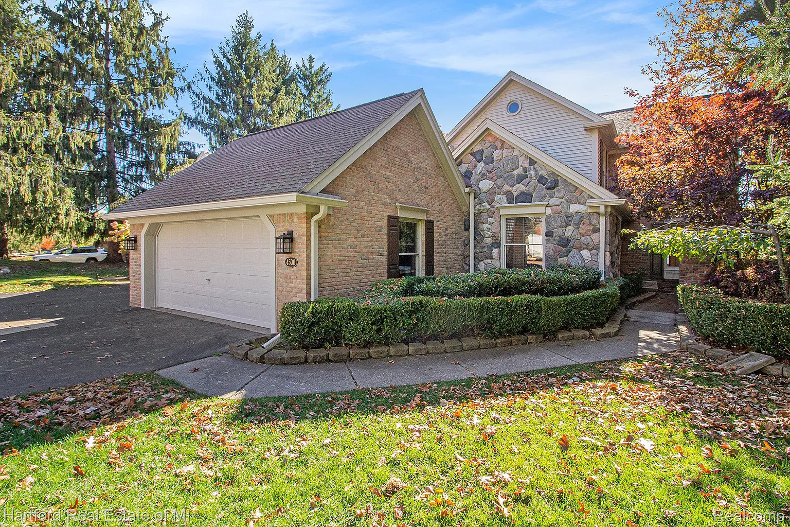 4506 Golf View Dr photo 1