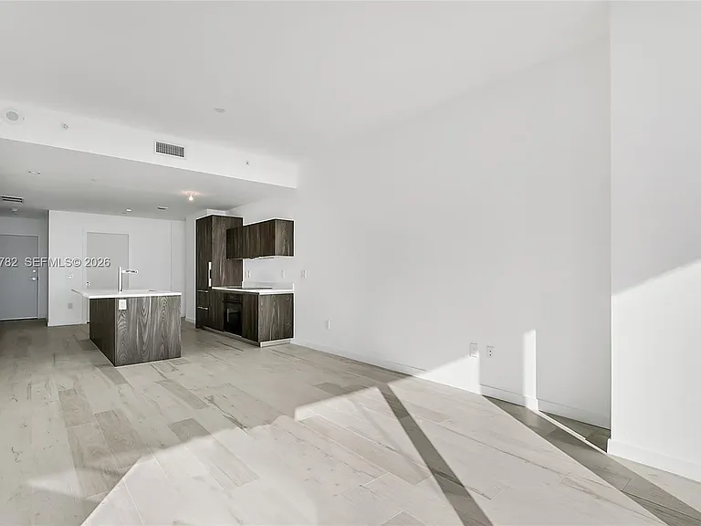 480 NE 31st St #904 — Photo 7