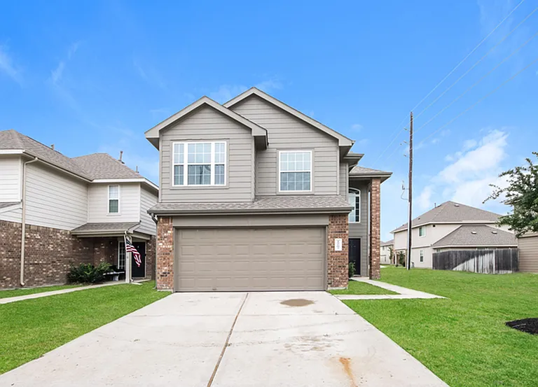 18602 Paddys Creek Trl — Photo 1