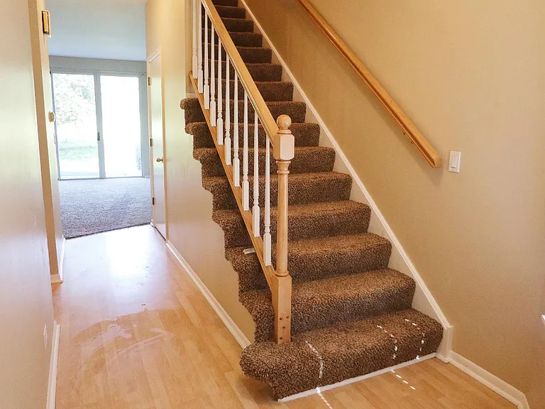 574 Woodcrest Dr — Photo 6