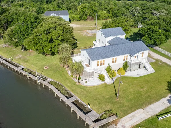 101 Hamilton Lane, Hubert, NC 28539