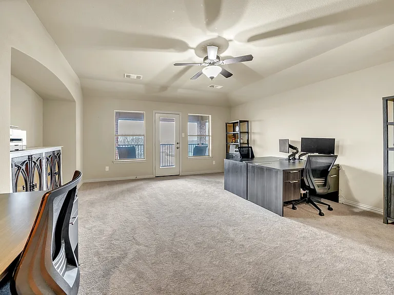 5048 Exposition Way — Photo 40