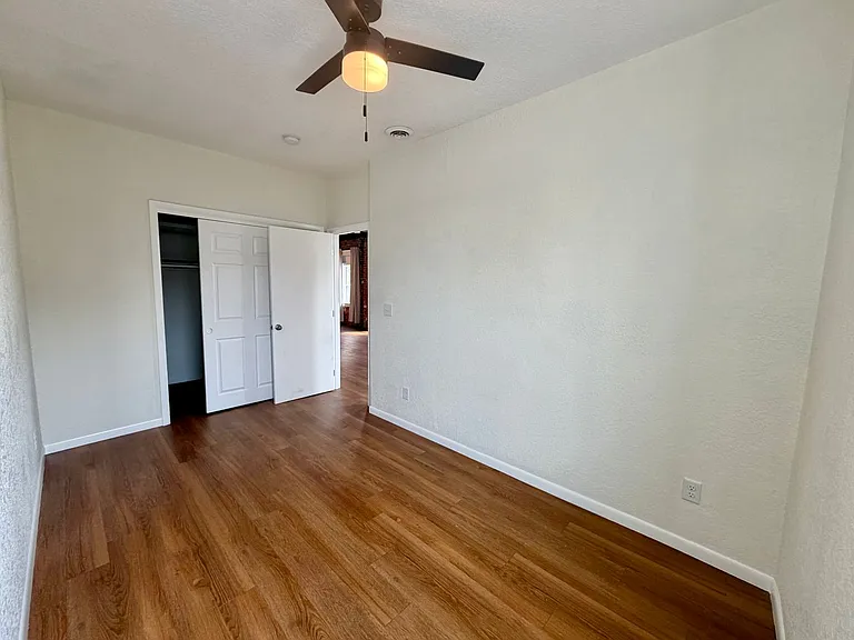 2202 Lexington Ave #A — Photo 9