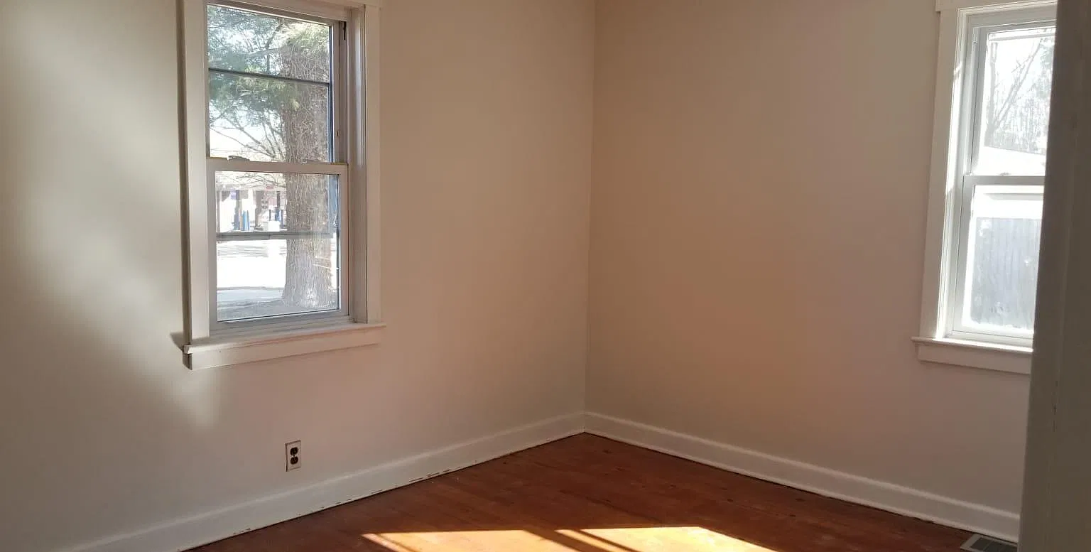 4 bed, 1433 sqft, $3,100 — Photo 2