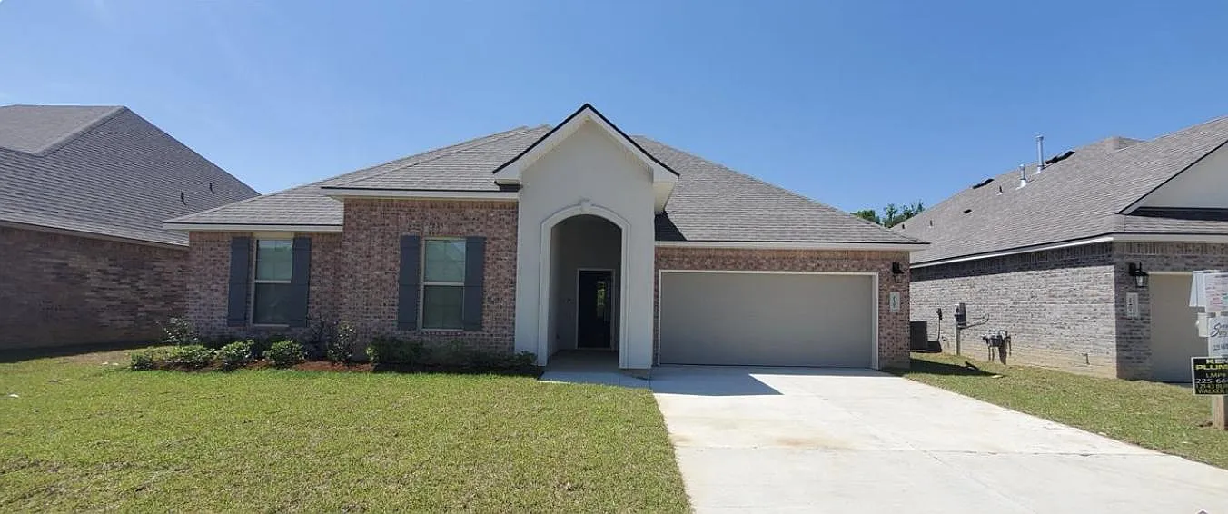 Field Glen Dr, Zachary — Photo 1