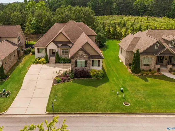 14359 Muirfield Dr, Athens, AL 35613