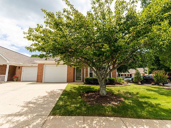 3rd image of 27 Holland Park Ln