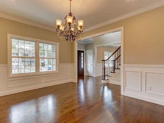 2nd image of 144 Berkeley Pl