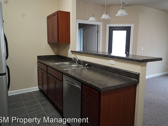 4th image of 119 Crystal St Unit 105