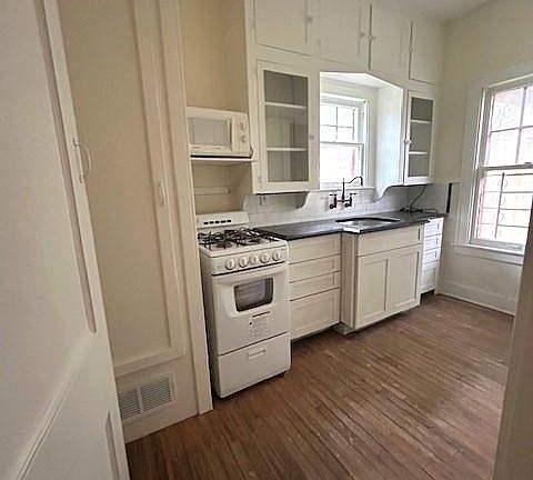 4th image of 320 Spofford St APT 1