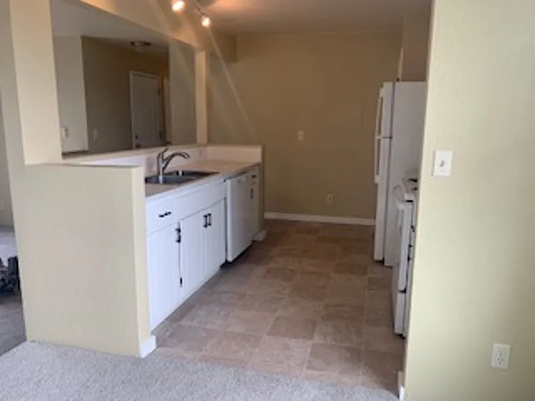 9925 Everett (Wildwood) — Photo 15