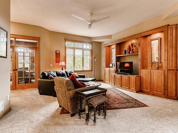 4th image of 2041 Wilson Ave