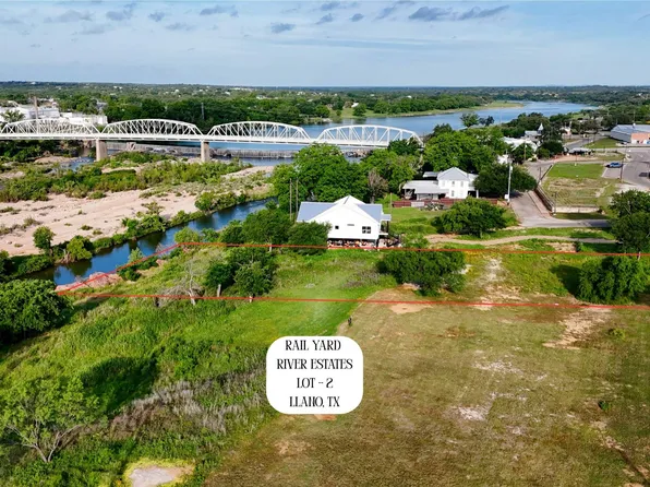 2 Walden Way, Llano, TX 78643
