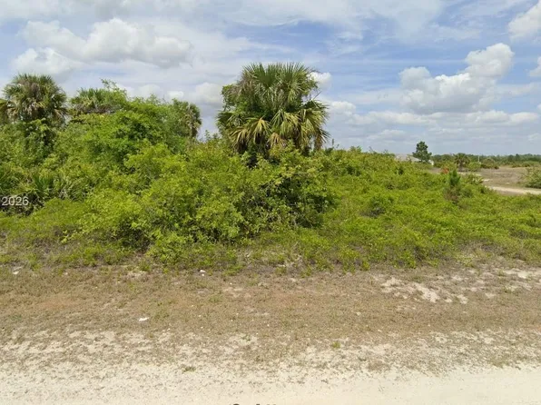1900 W 18th St, Lehigh Acres, FL 33972