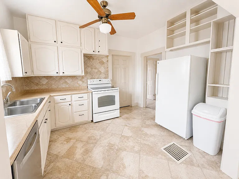 534 Park St #1 — Photo 4