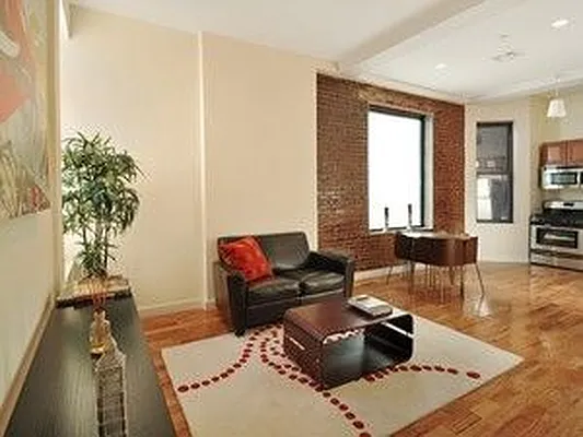 Sold by Douglas Elliman | media 20