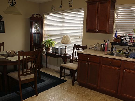 5th image of 1734 Goddard Ln