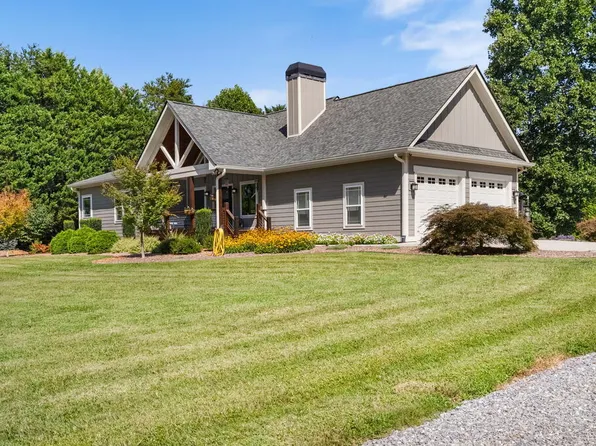 1702 Cedar Cliff Rd, Hiawassee, GA 30546
