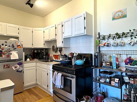2nd image of 235 Harvard Ave #6